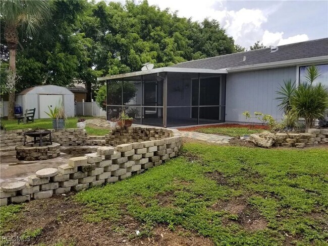 Photo - 1979 50th St SW