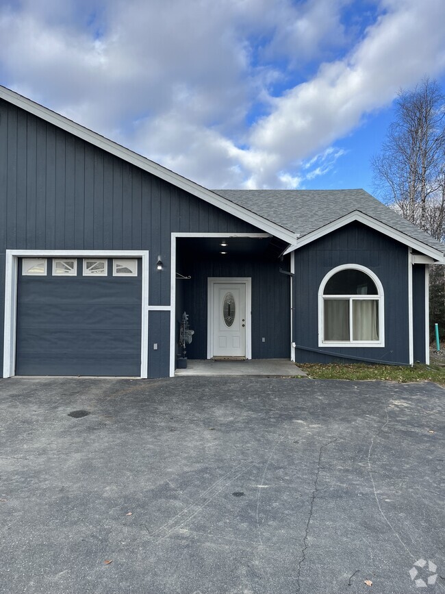 Building Photo - 461 E Heather Way Unit 2 Rental