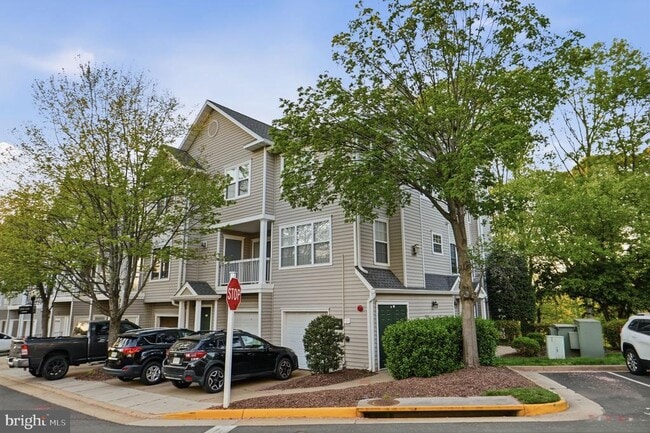 Building Photo - 12796 Fair Briar Ln