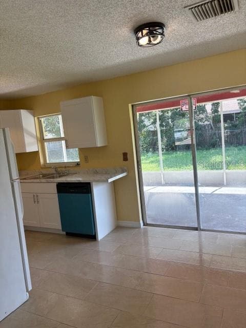 Photo - 7544 Humboldt Ave