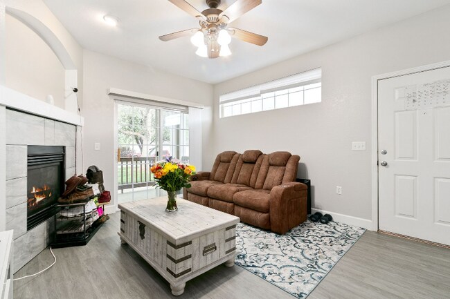 Photo - 3002 W Elizabeth St Unit D