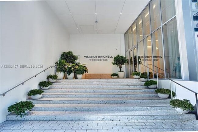 Photo - 77 SE 5th St Unidad 77 SE 5th St # 2705