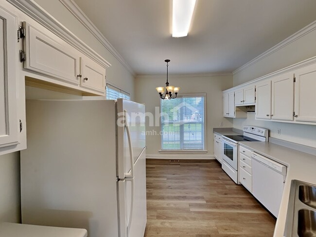 Photo - 2020 Prescott Way