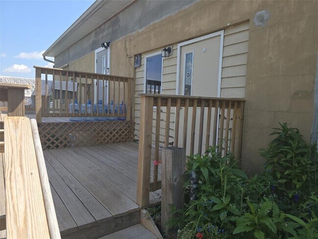 Building Photo - 175 S Montgomery St Rental