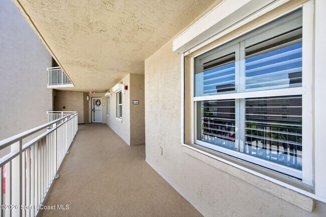 606 Shorewood Dr Unit C402