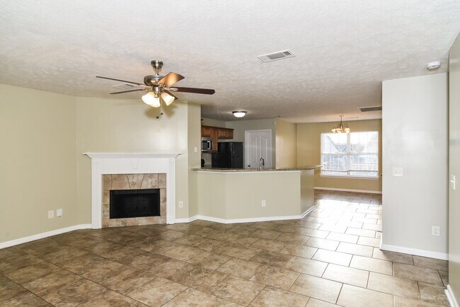 Photo - 176 Lyndhurst Dr