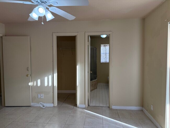 Photo - 4941 Marbella Rd N