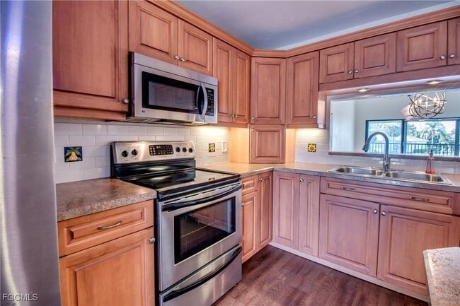 Photo - 15493 Admiralty Cir Unit 10