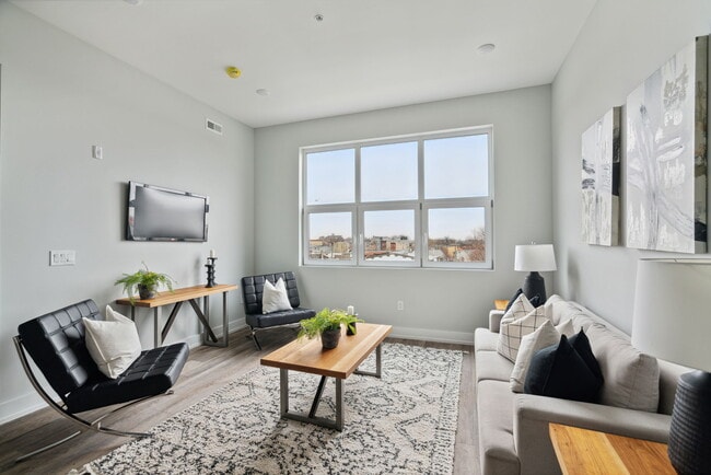 Photo - The Washington Apartments