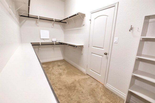 Photo - 2911 River Flower Ln