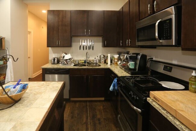 4849 N Seeley Ave Unit 2