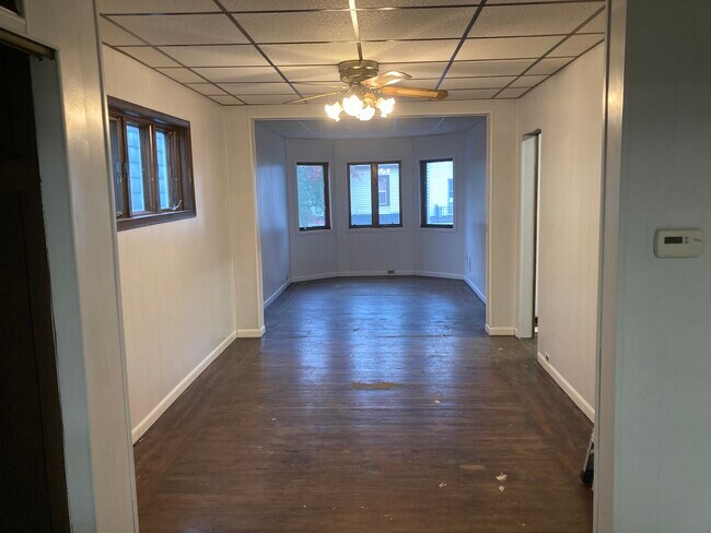 Building Photo - 70 6th Ave Rental