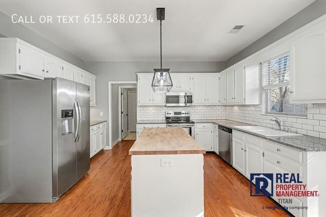 Photo - 205 Seneca Ct