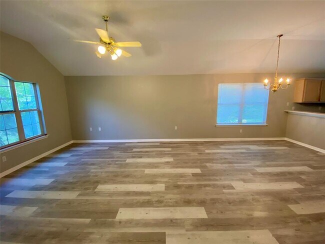 Photo - 5710 Lark Creek Dr