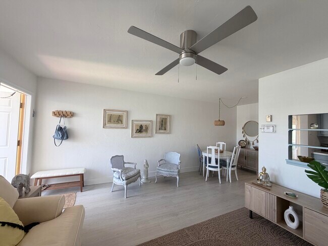 Photo - 3322 Cynthia Ln Unit 207