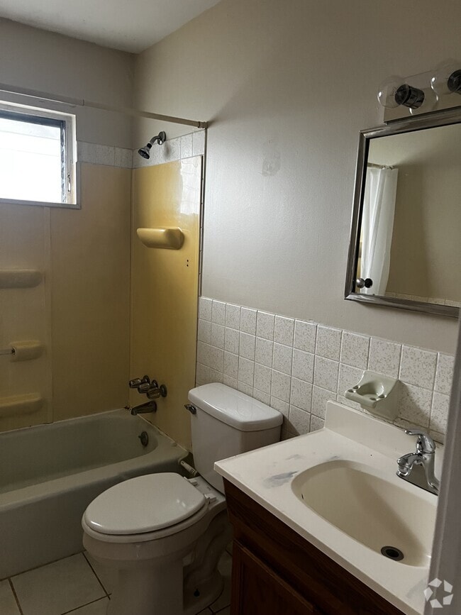 Building Photo - 15 N Purcell Ave Rental