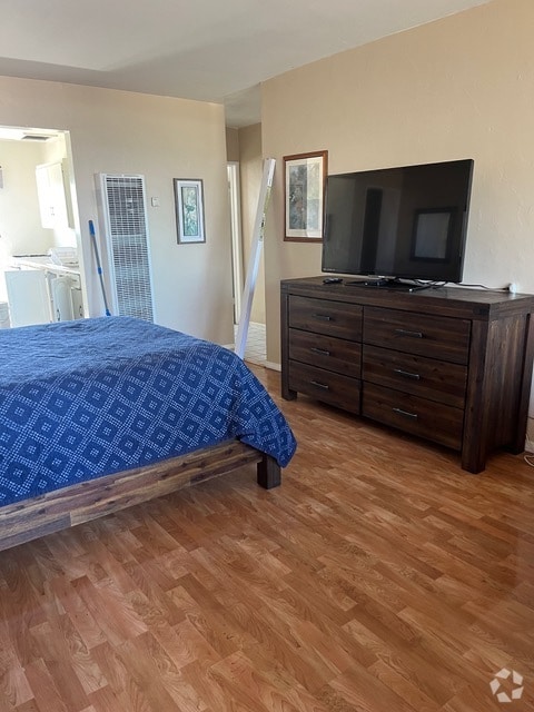 Building Photo - 863 Ocean Ln Unit D Rental
