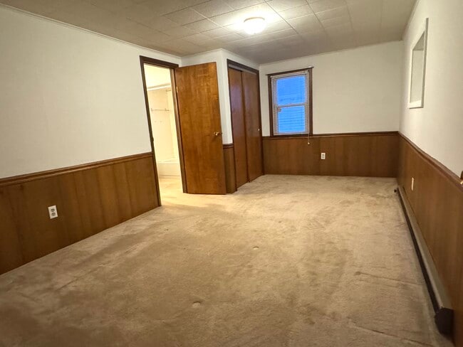 Photo - 15 W Worley Ave