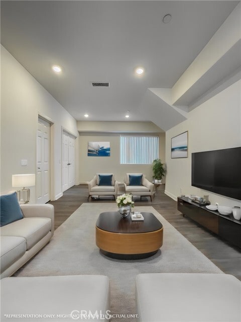 Photo - 521 N Erie St