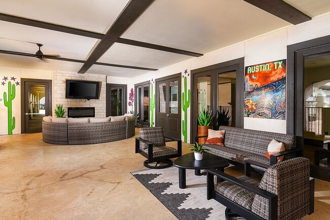 Outdoor Resident Lounge