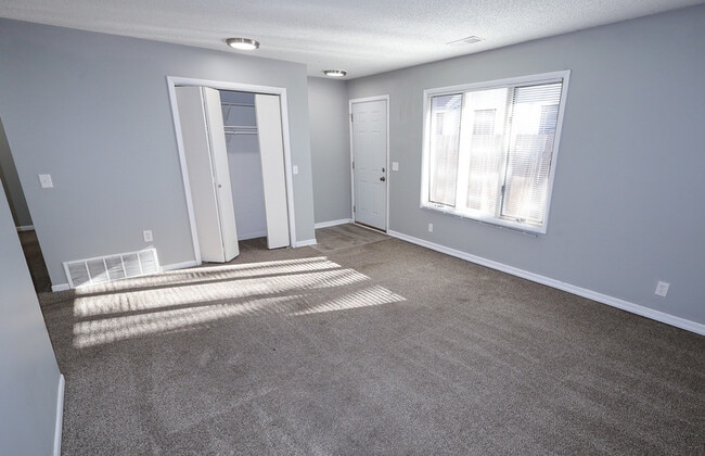 Building Photo - 1335 N 20th St