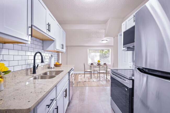 Photo - 7530 Bloxham Ave