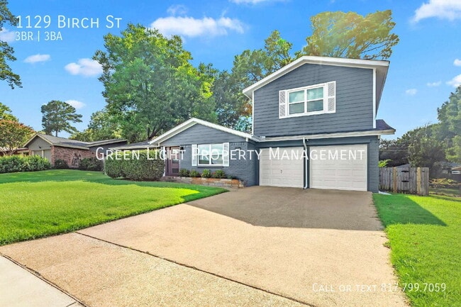 Photo - 1129 Birch St