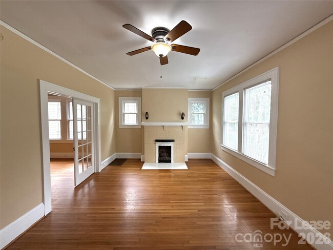 Photo - 420 N Laurel Ave