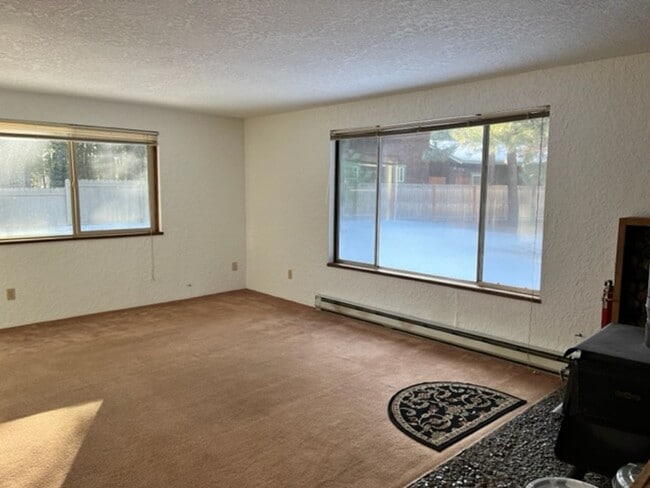Photo - Cozy 3-Bedroom in Beautiful Tollgate!