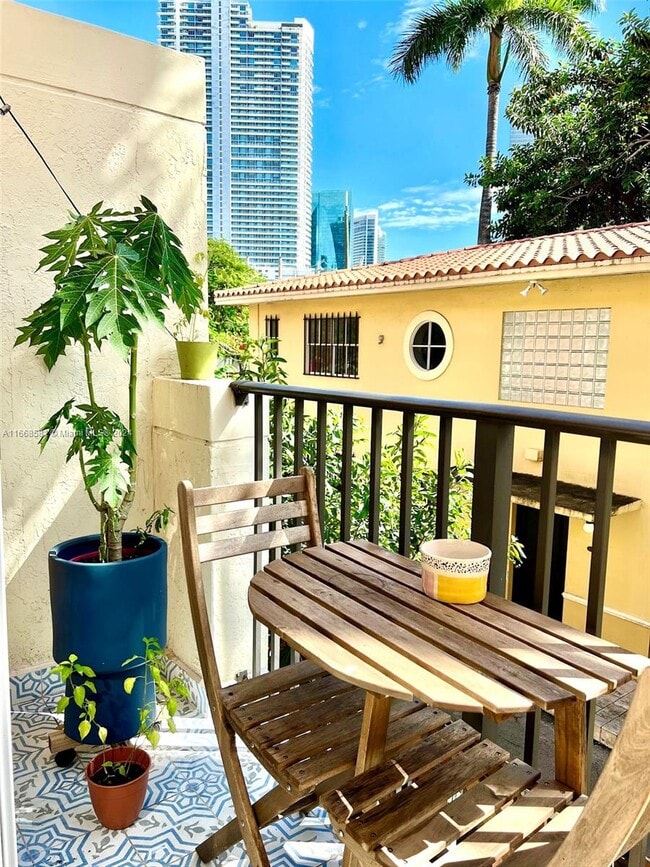 Photo - 240 SW 15th Rd