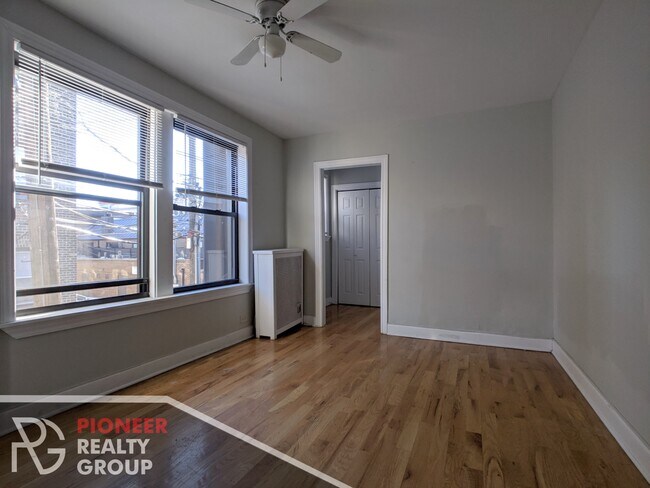 Photo - 737 W Belmont Ave Unit 214-RA