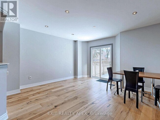 Photo - 5552 Cortina Crescent