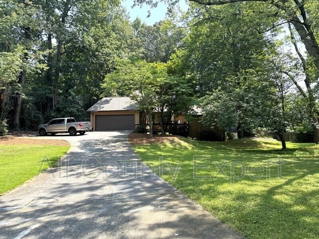 Photo - 1302 Colony Dr
