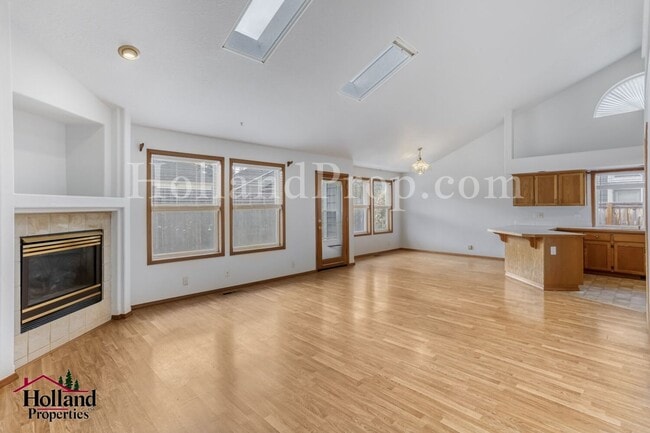 Photo - Pet-Friendly Hillsboro Home with Brand New Carpets and Fresh Paint!