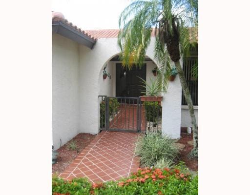 Photo - 7698 Solimar Cir