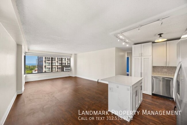 Photo - 2930 N Sheridan Rd Unit 1007