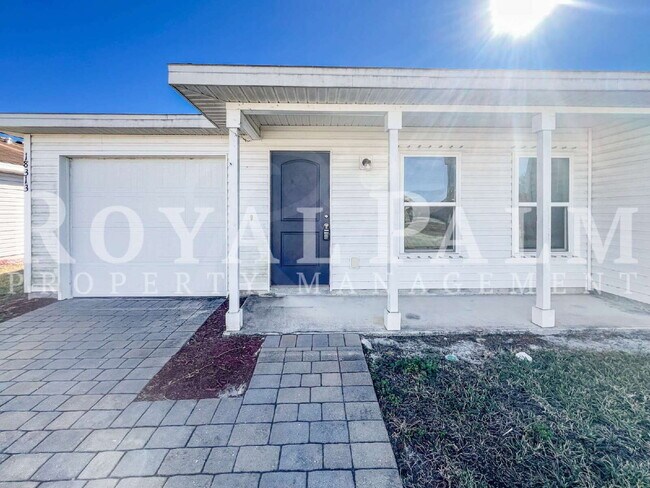 Photo - 3BR/2BA Duplex in Vistanna Villas | Garage + Resort Pool!