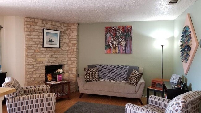 Photo - 2305 Rachael Ct