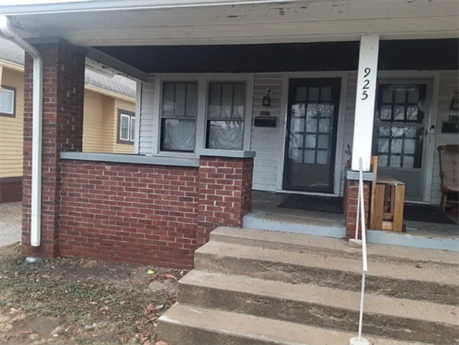 Building Photo - 925 Dequincy St Rental