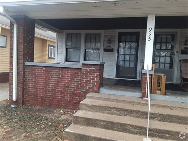 Building Photo - 925 Dequincy St Rental