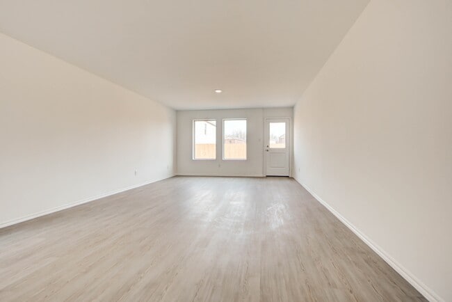 Photo - 2011 Delphine Dr