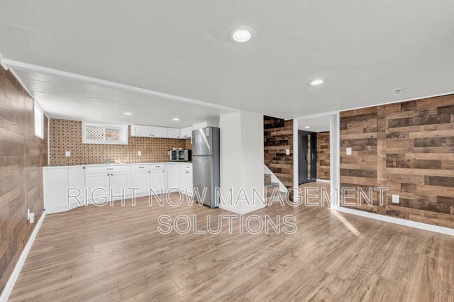 Building Photo - 202 S Middleton Rd Unit 