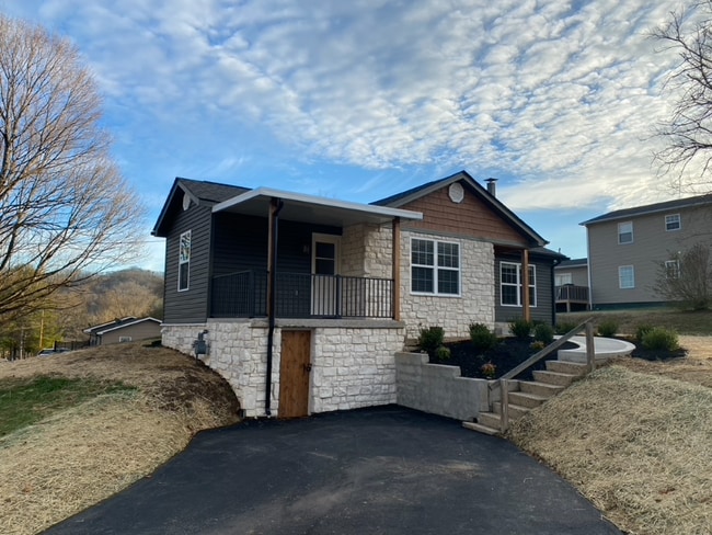 Building Photo - 811 Ridgeview Dr Rental