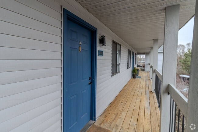 Building Photo - Great Location, Great Size, Great TC Rental