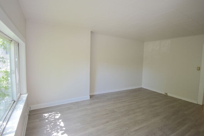 Photo - Updated Two-Bedroom House with Yard in Fremont!