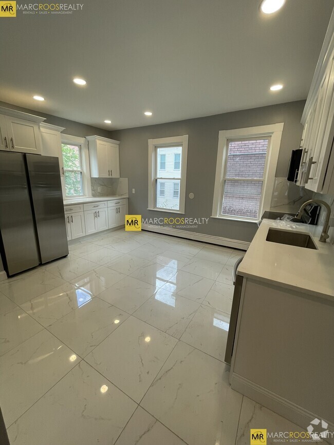 Building Photo - 507 Green St Unit 2 Rental