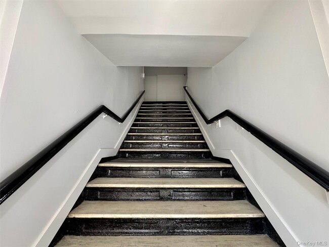 315 Riverside Blvd Unit 5