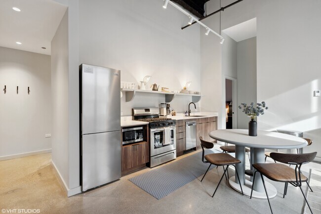 Photo - 1431 W Taylor St