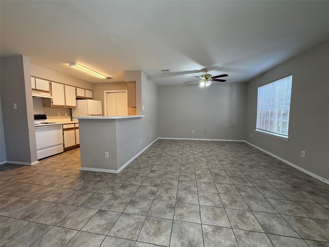Photo - 10007 Emerald Creek Dr Unit C