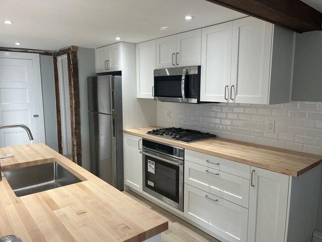 Photo - 434 Hurlbutt St